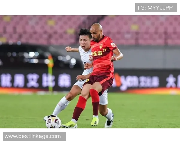 西安足球队在挑战赛中以66分稳居积分榜首位展现强劲实力