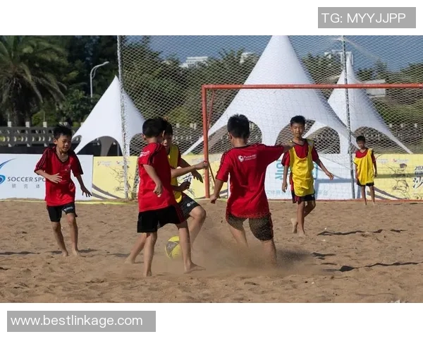 足球明星在沙滩上的精彩瞬间合集美图欣赏 足球明星在沙滩上的精彩瞬间合集美图欣赏