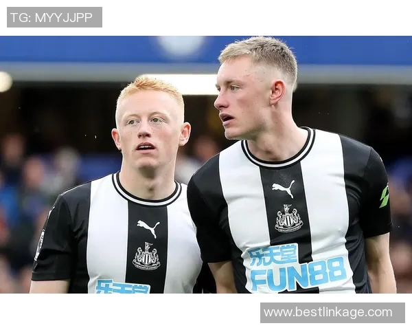 足球明星布鲁斯的传奇人生与辉煌成就揭秘 足球明星布鲁斯的传奇人生与辉煌成就揭秘