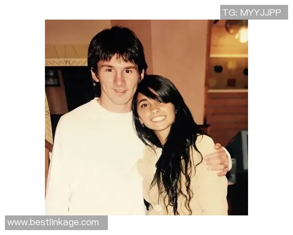 足球明星的妻子们谁更美丽揭晓他们的爱情与魅力背后的故事 足球明星的妻子们谁更美丽揭晓他们的爱情与魅力背后的故事