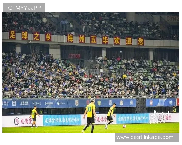 足球明星精彩对决视频集锦尽享华丽瞬间与激情时刻 足球明星精彩对决视频集锦尽享华丽瞬间与激情时刻