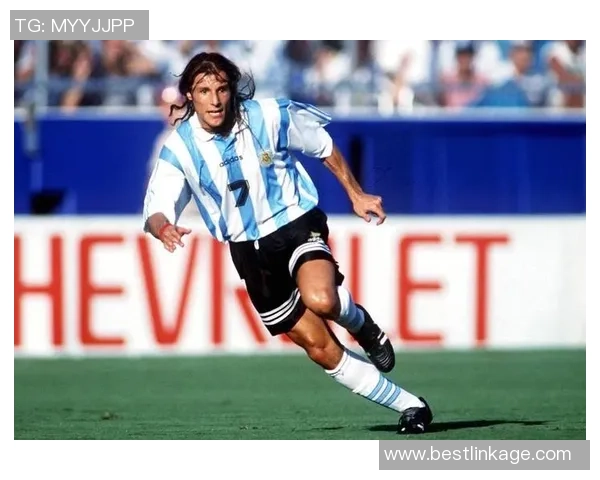 足球明星西马尔的职业生涯与成就揭秘及其在足球界的影响力分析 足球明星西马尔的职业生涯与成就揭秘及其在足球界的影响力分析