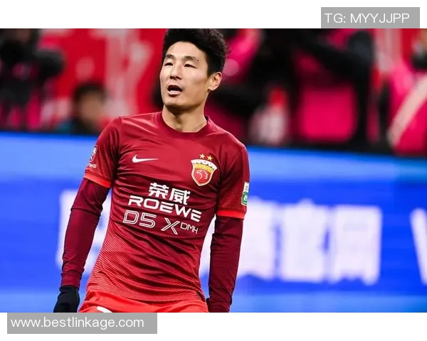 足球明星黑皮帅哥的真实身份揭秘及其精彩足球生涯回顾 足球明星黑皮帅哥的真实身份揭秘及其精彩足球生涯回顾